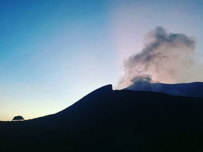 Subida Al Volcan Telica, 1060m. Nicaragua.